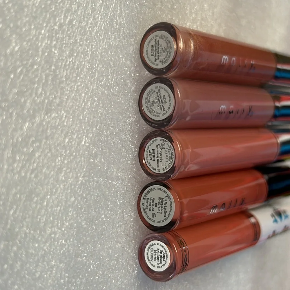 Mally Beauty Lip Gloss  LOT OF 5  & Gift Bag / BRAND NEW